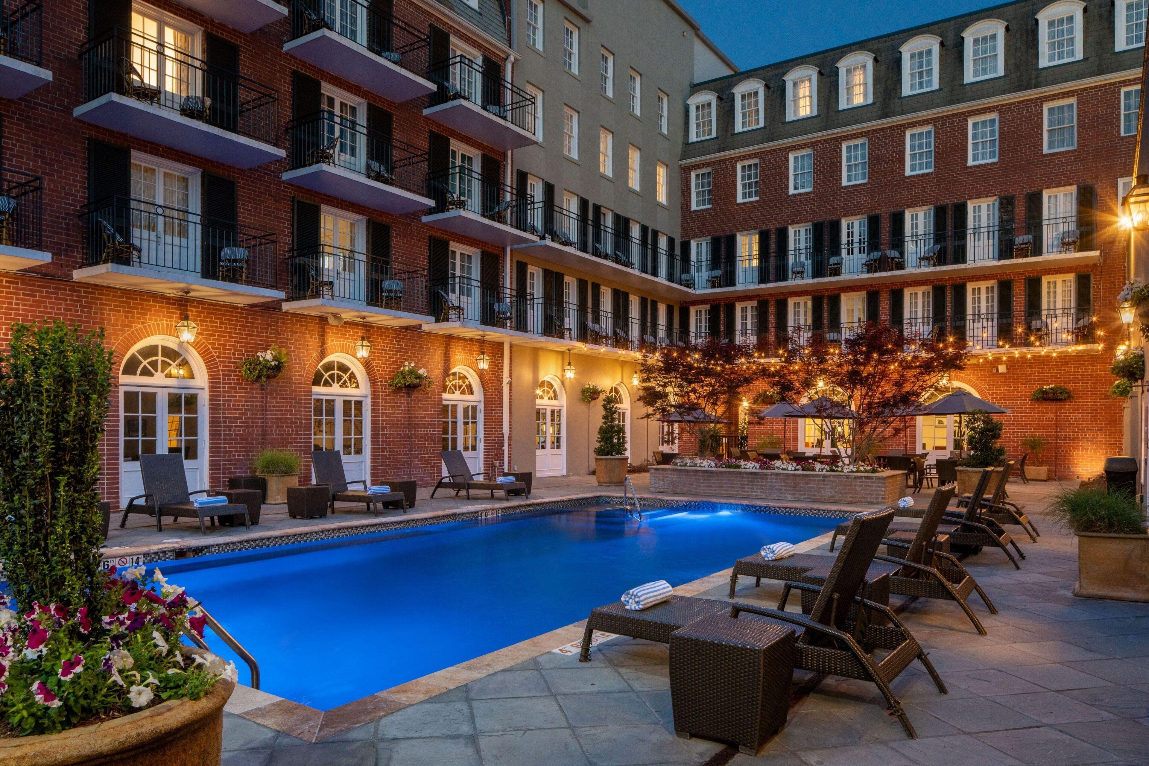 Four Points By Sheraton French Quarter Hotel 4*