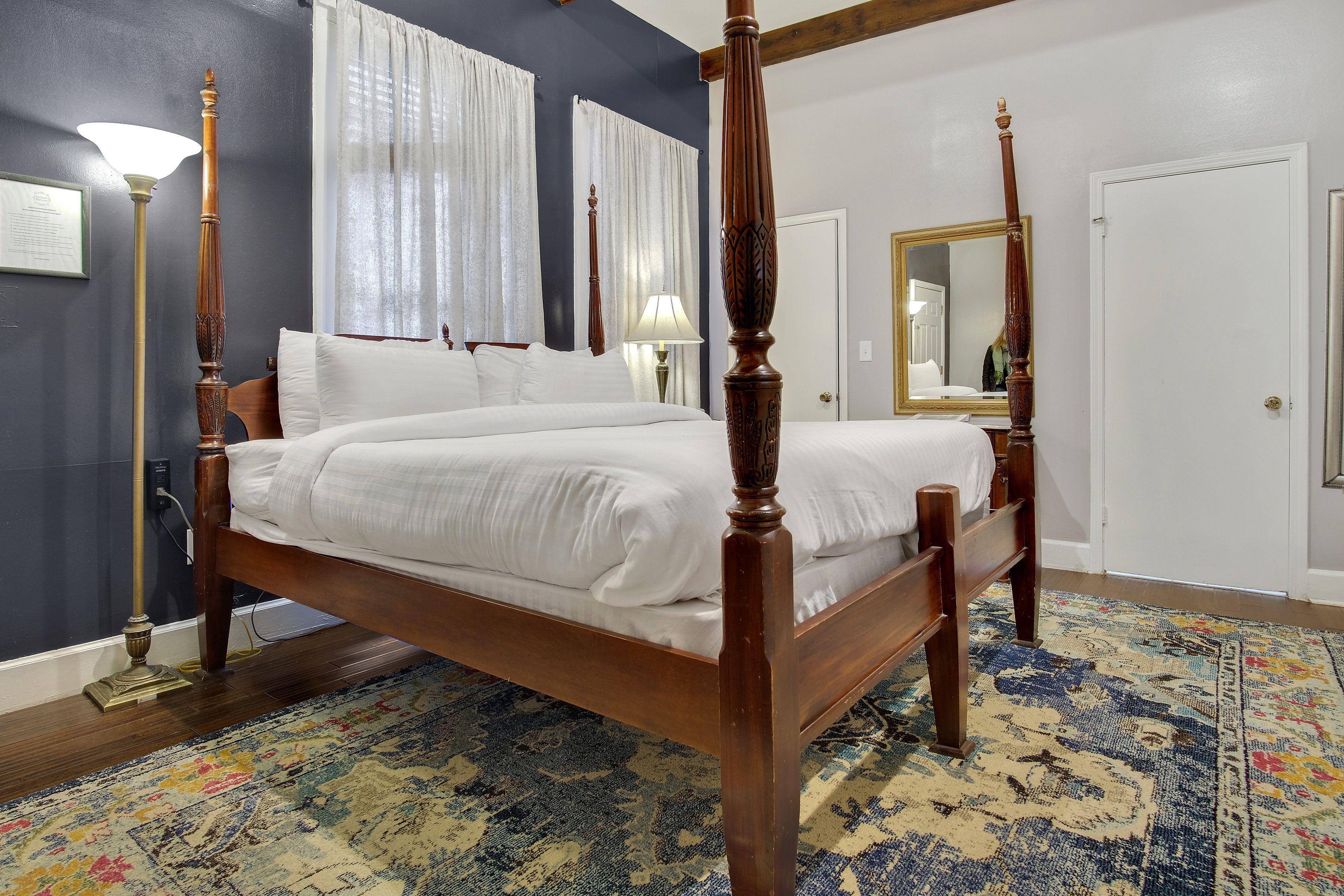 Rathbone Mansions 3*