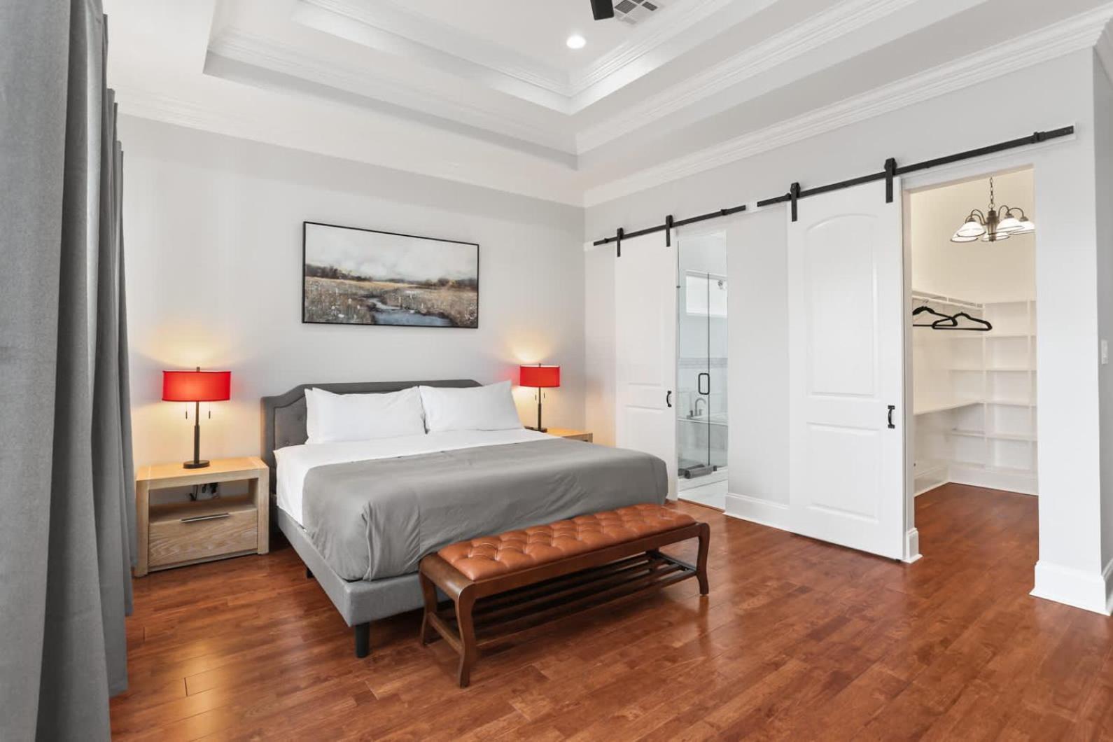 Stylish 3br W Parking Balcony Walk Everywhere