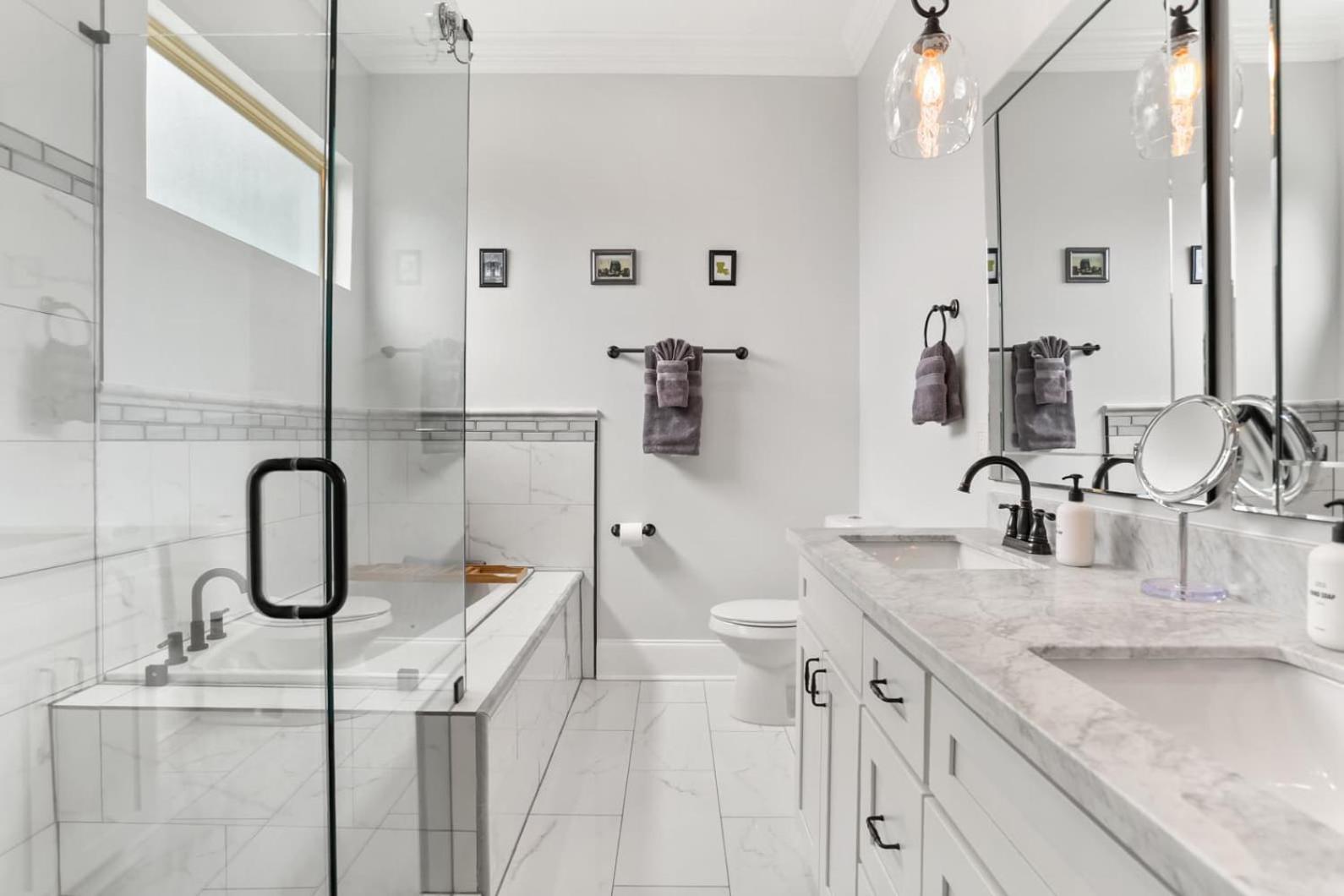 Holiday home Stylish 3br W Parking Balcony Walk Everywhere