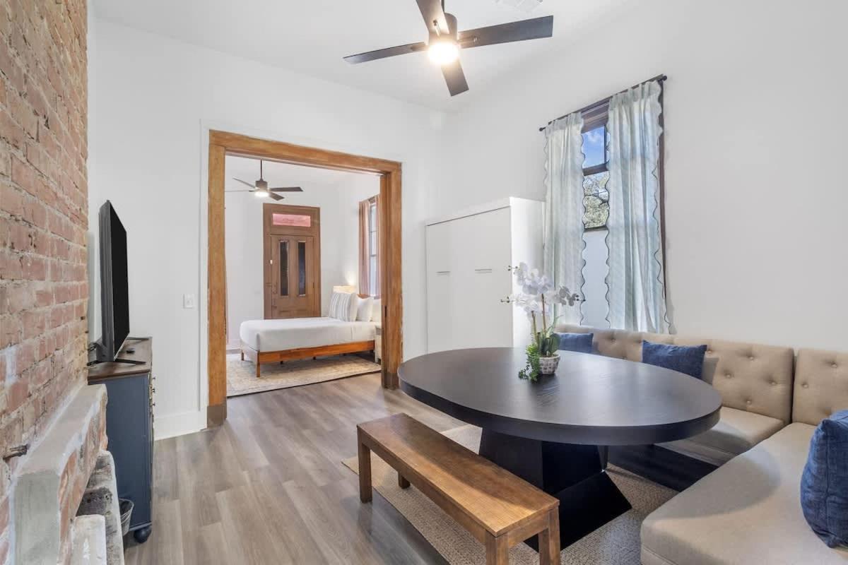 Delightful Canal Street Family In Mid-city *