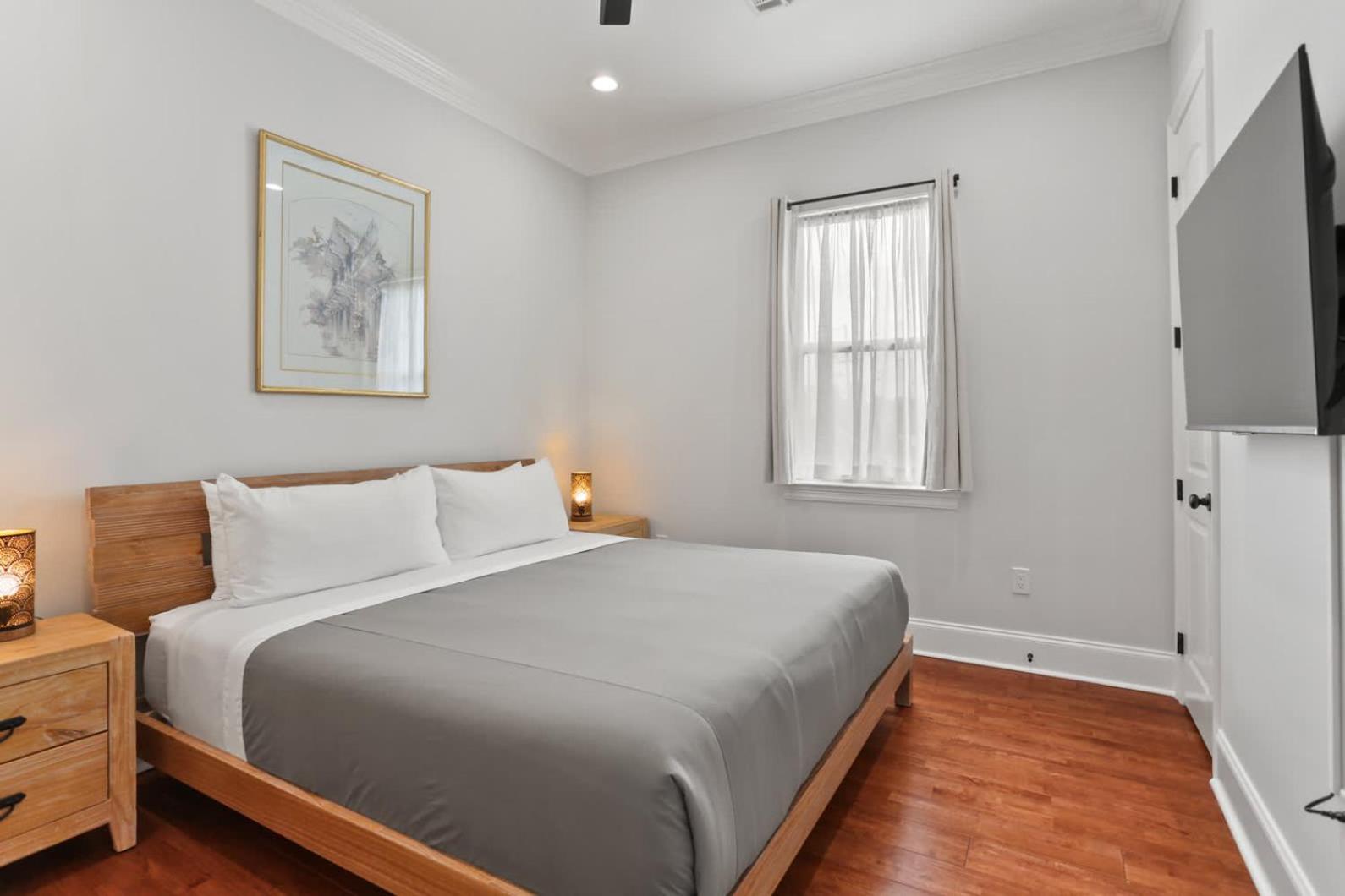 Stylish 3br W Parking Balcony Walk Everywhere Holiday home