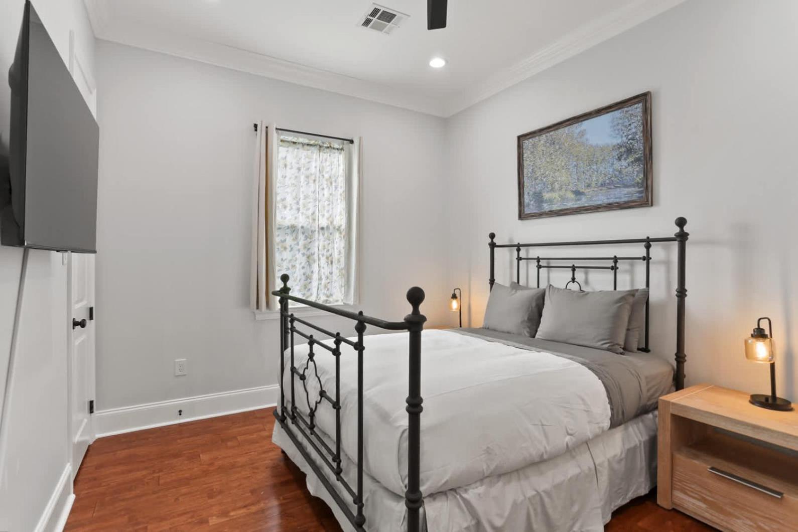 Stylish 3br W Parking Balcony Walk Everywhere *