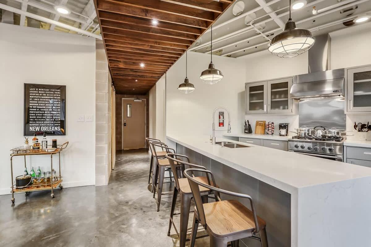 Luxury Two Bedroom Penthouse * New Orleans