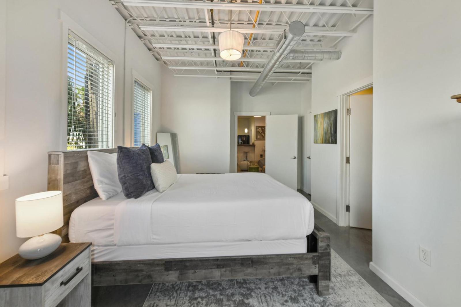 Warehouse District Intimate One Bedroom New Orleans