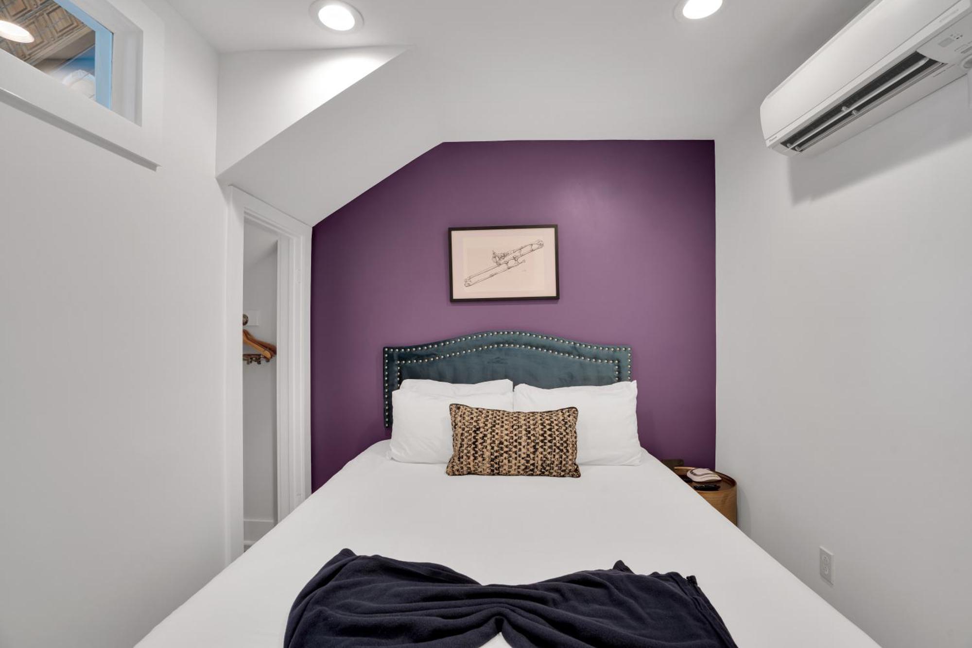 Hotel Elegant Across From Fq W Free Parking *