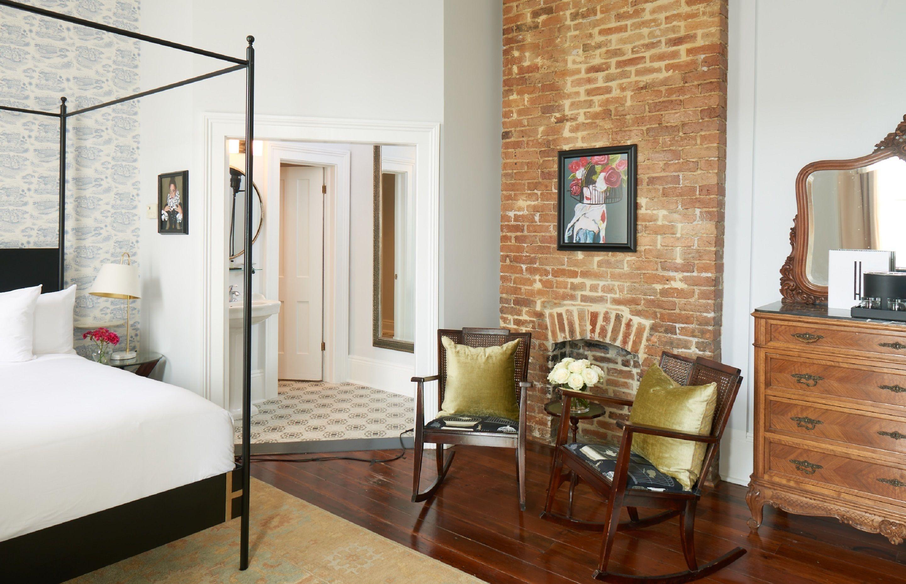 Henry Howard Hotel 3*