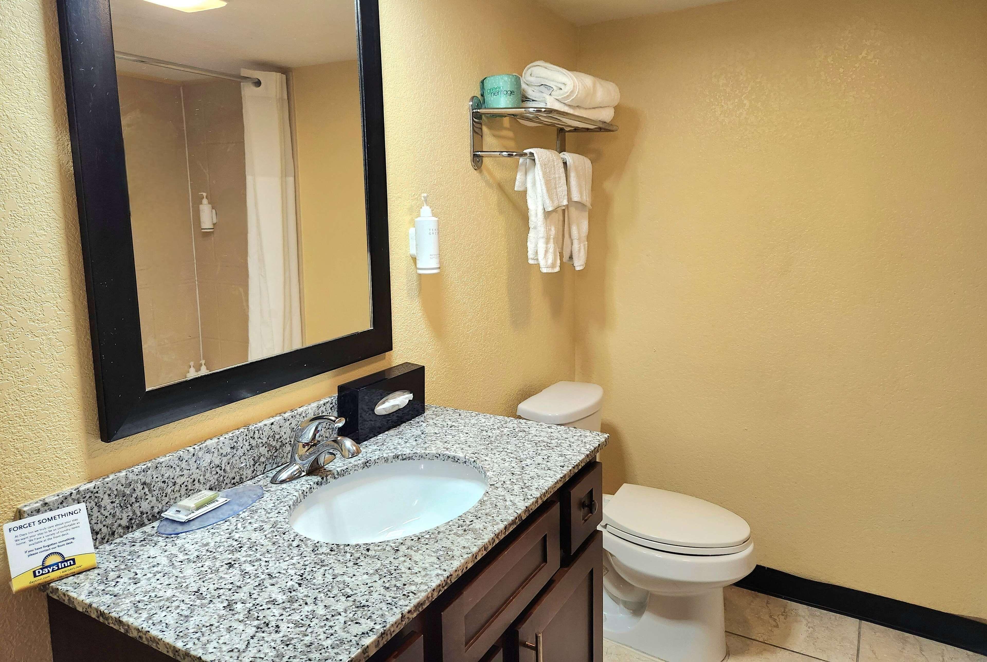 Days By Wyndham Pontchartrain Hotel