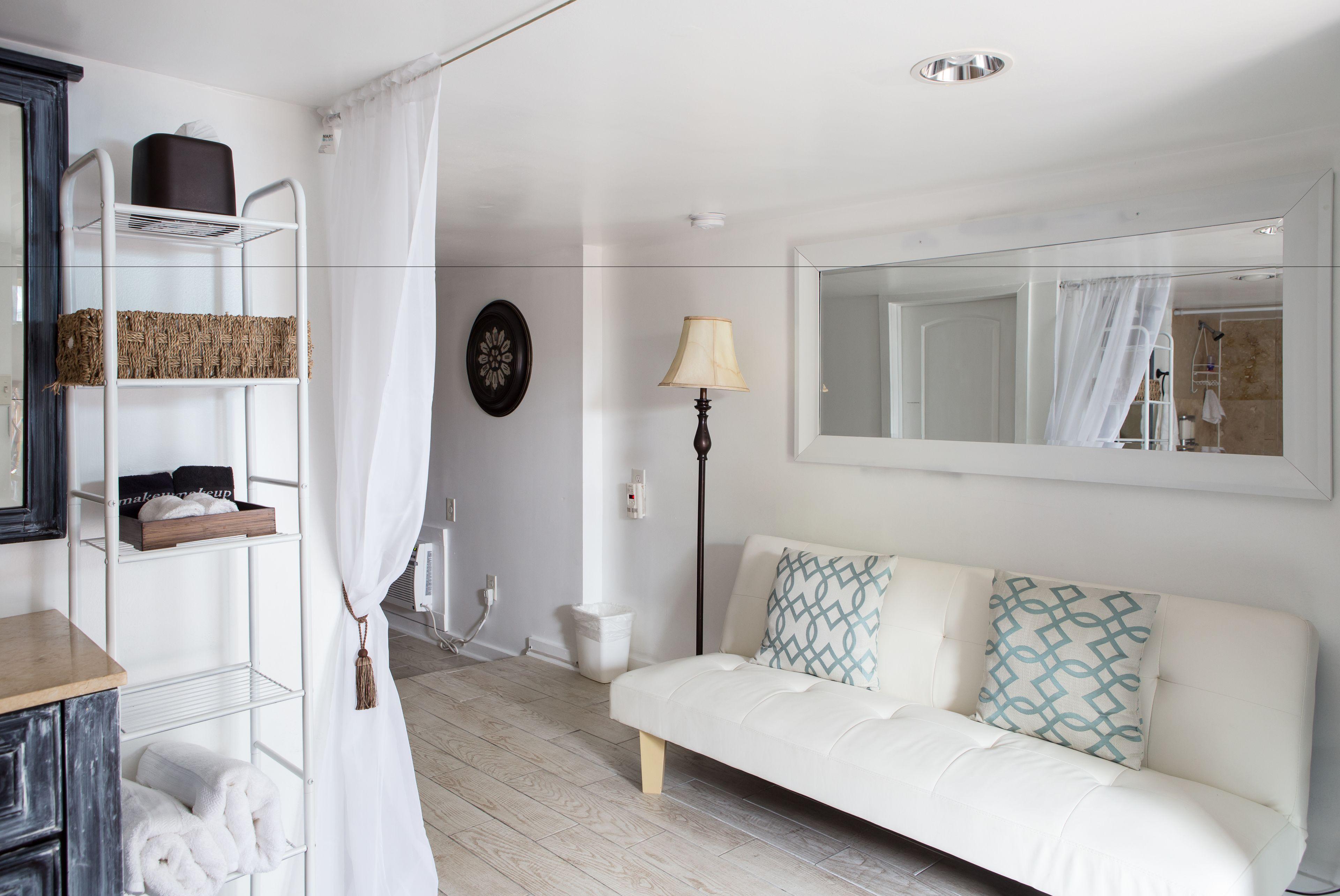 Magazine Mansion Motel