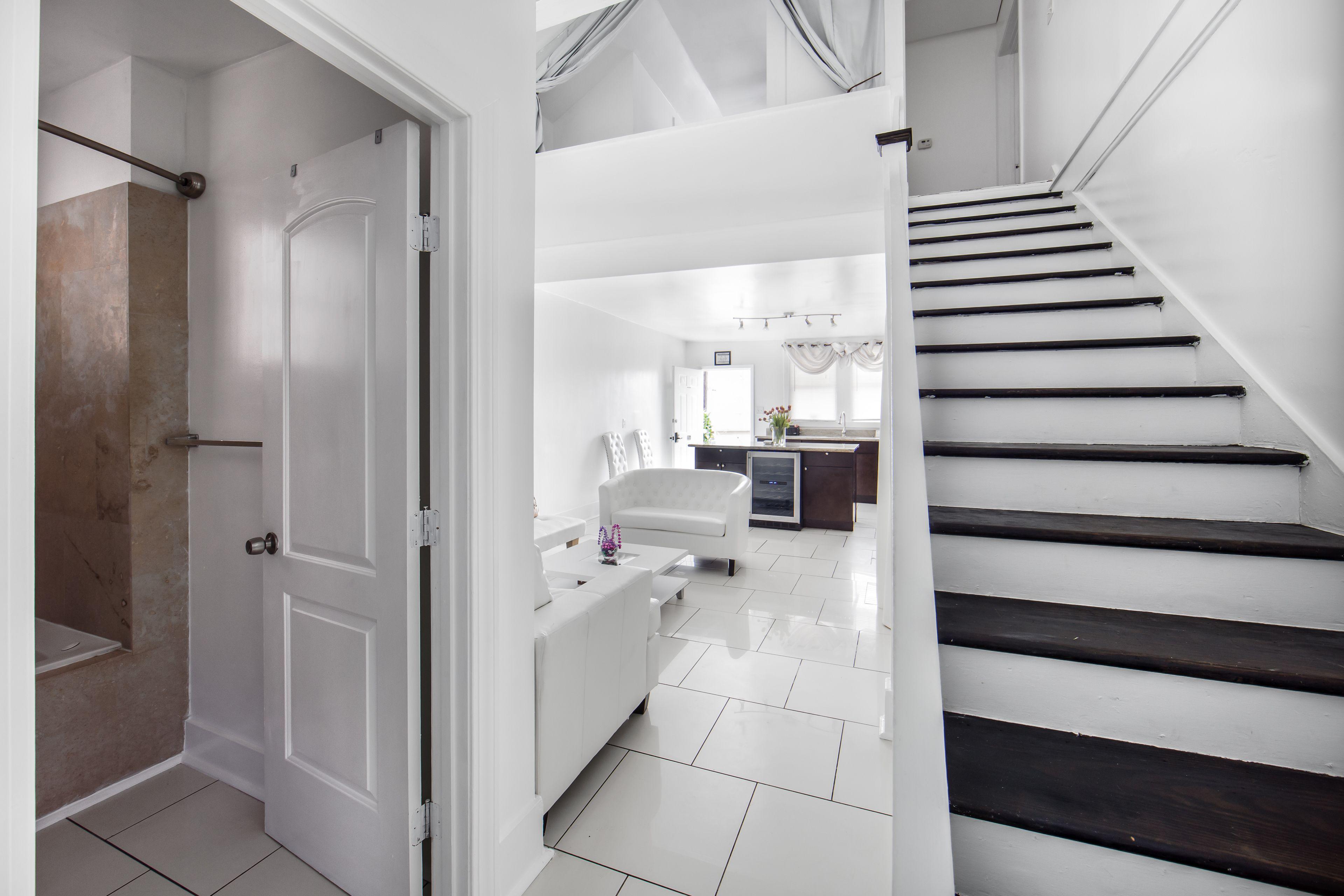 Magazine Mansion Motel New Orleans