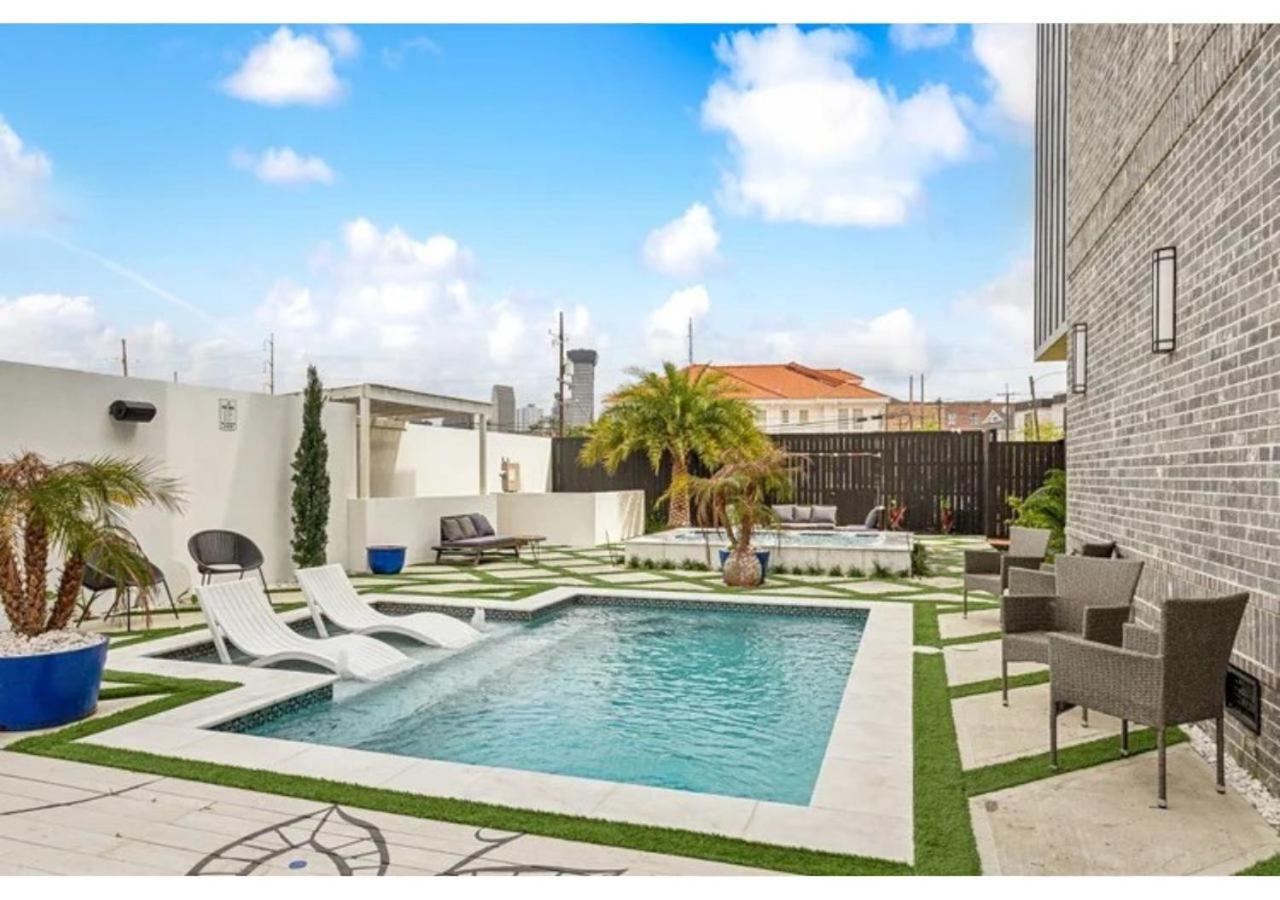 Luxury With Private Rooftop Villa New Orleans