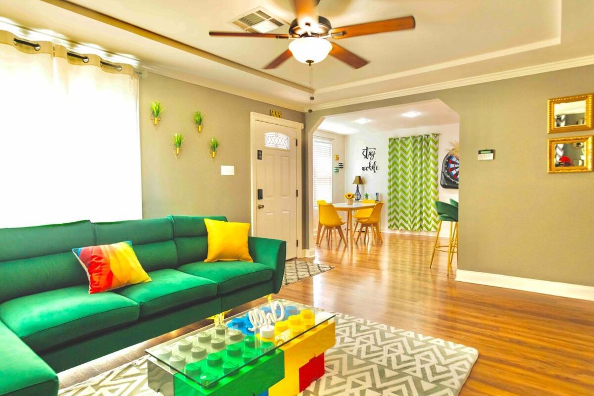 Gentilly With Off Street Parking And Jacuzzi Style Tub