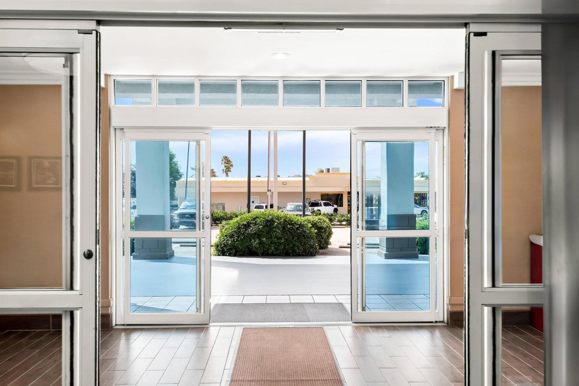 Comfort East 2* New Orleans