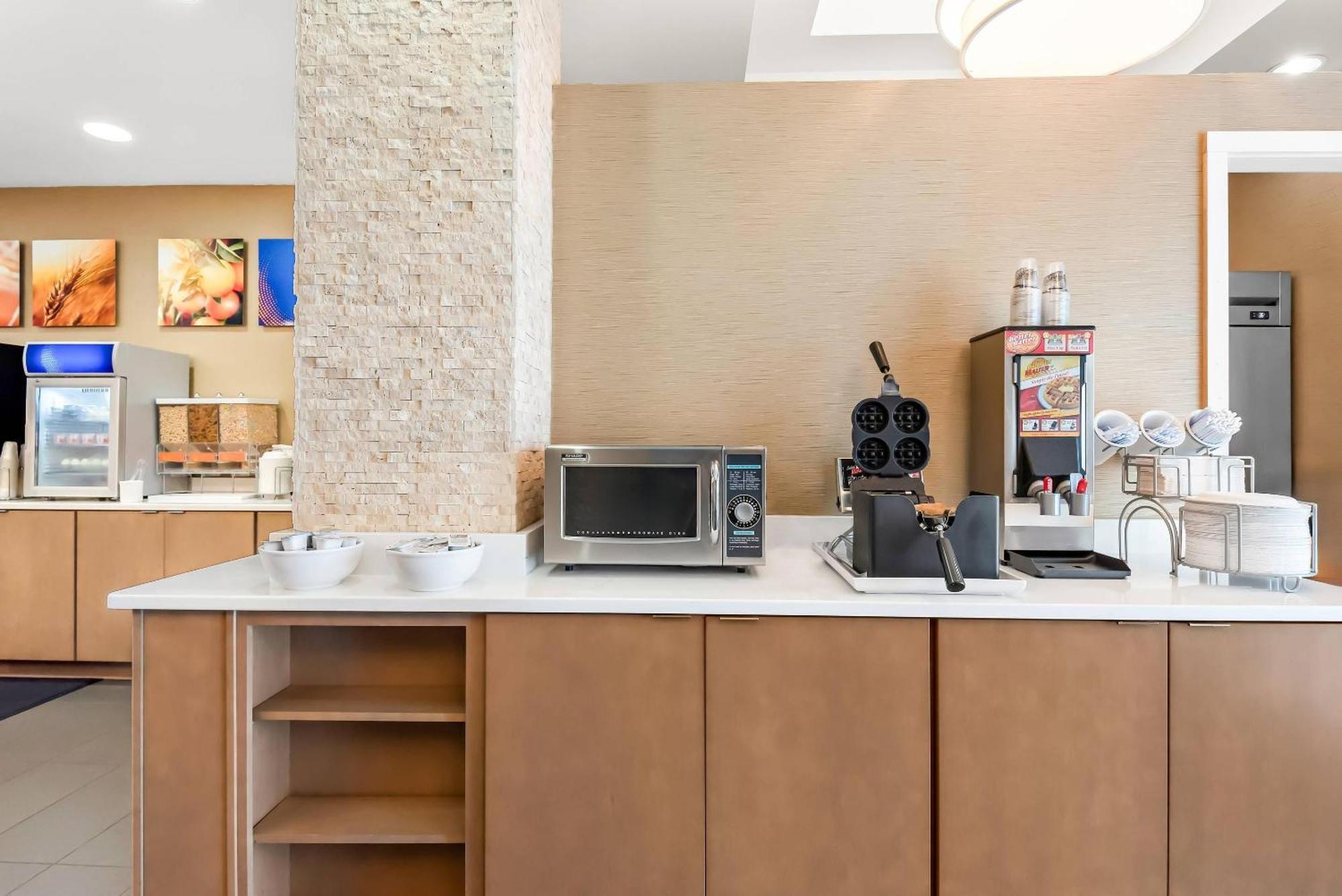 Comfort East Hotel New Orleans