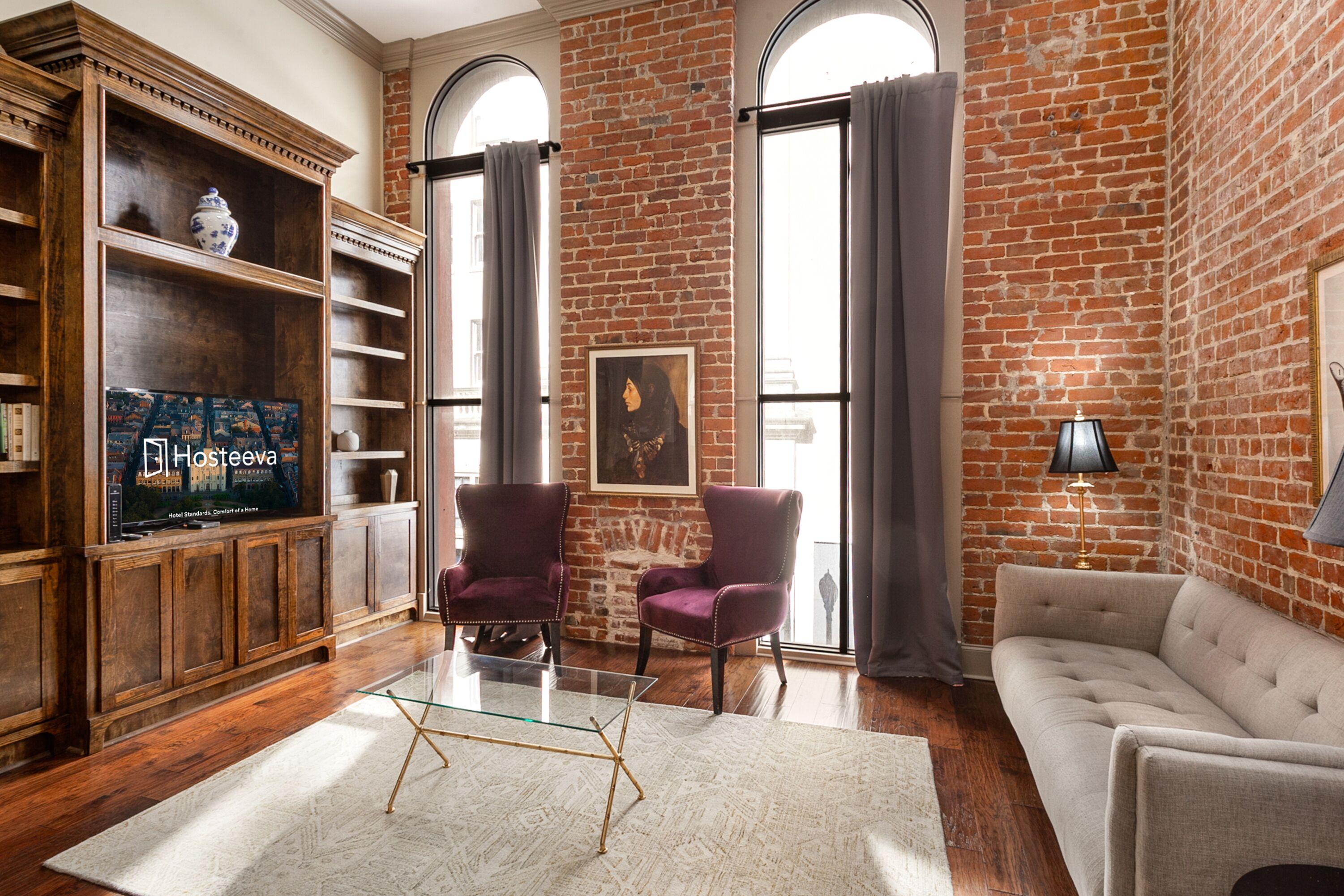 Chuck's Place Aparthotel