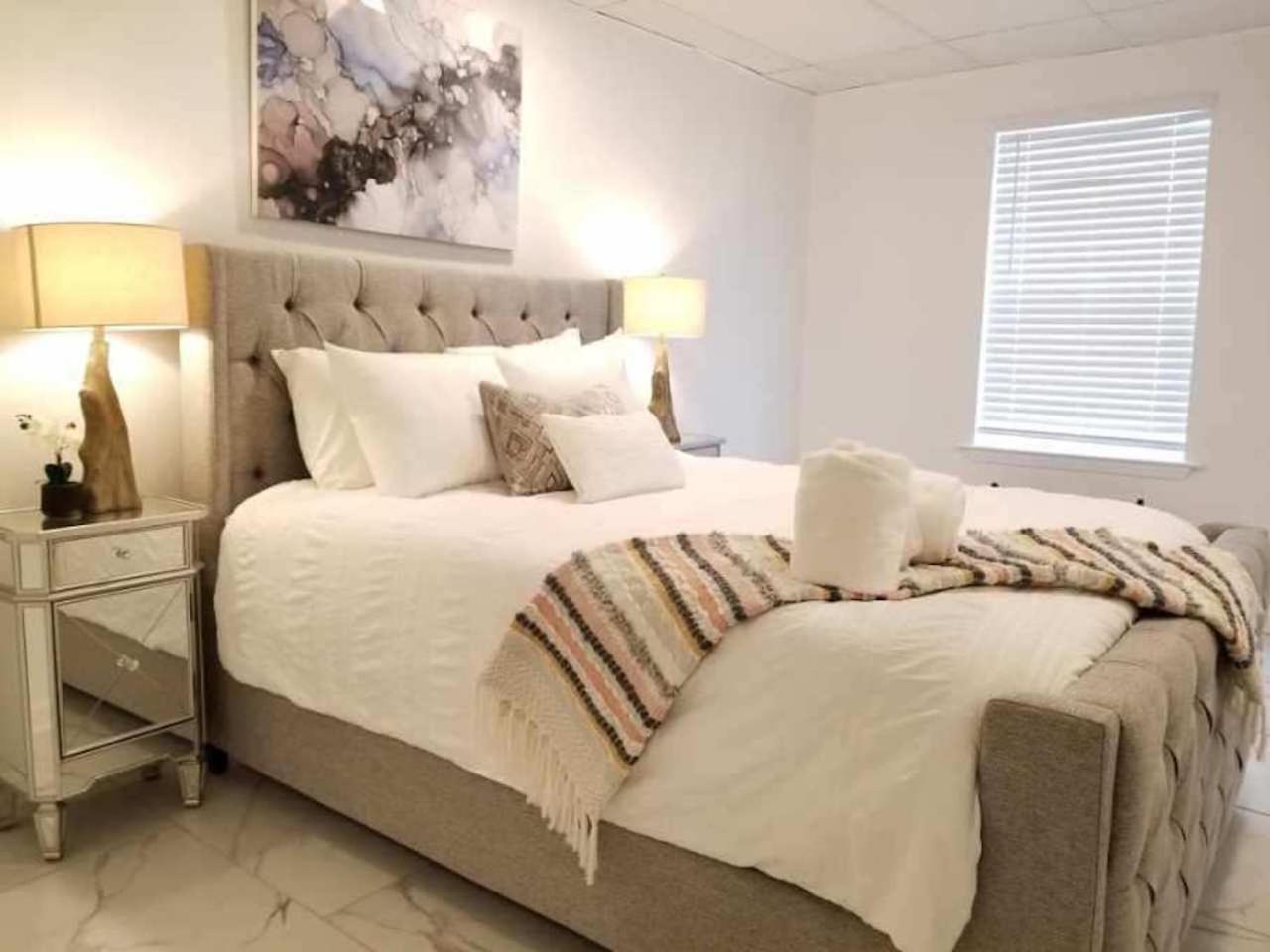 7br- Sleeps 15! Celebrity Villa! Great Rates!! Hotel New Orleans