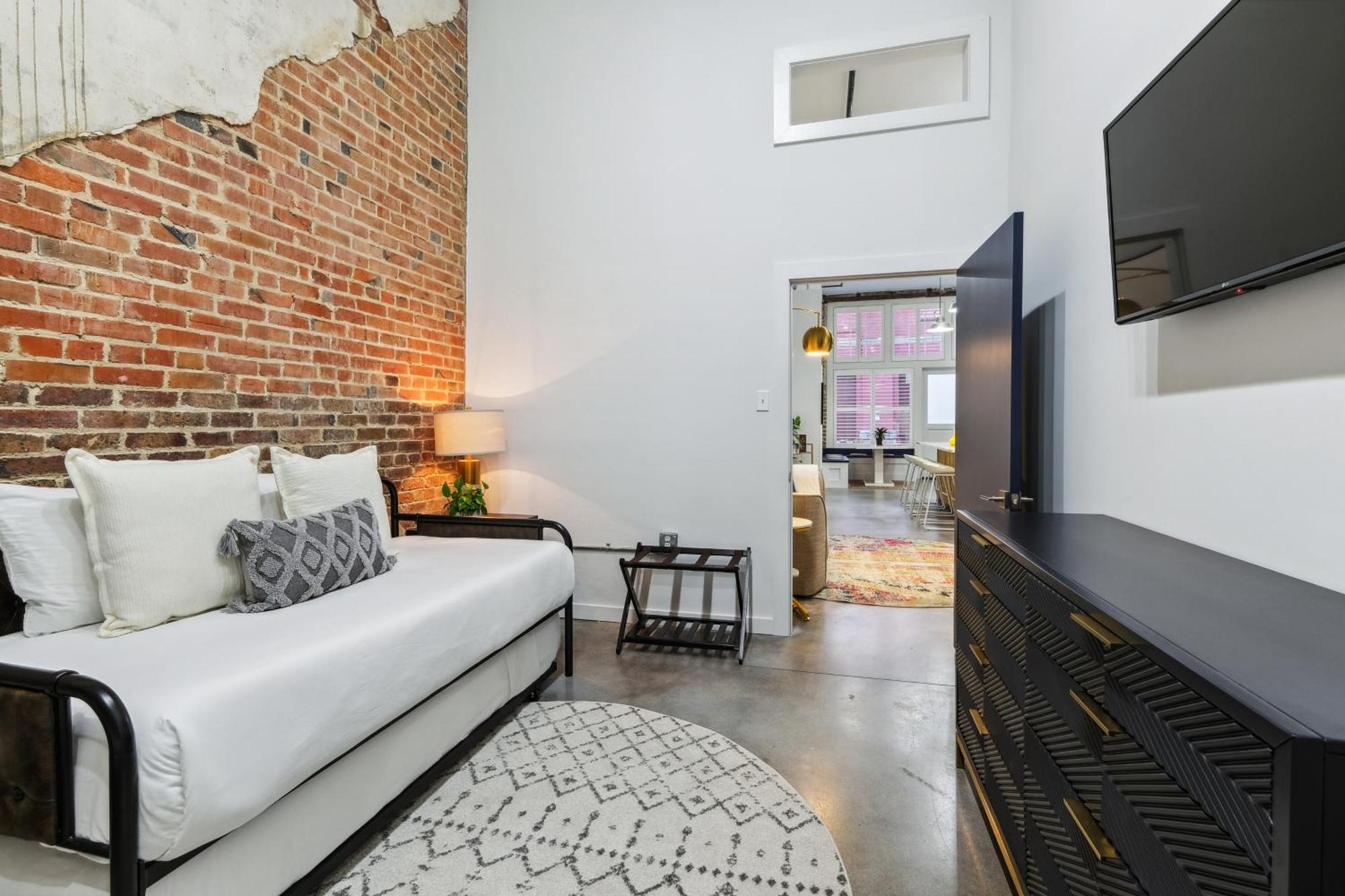 Exquisite Flat In Arts District