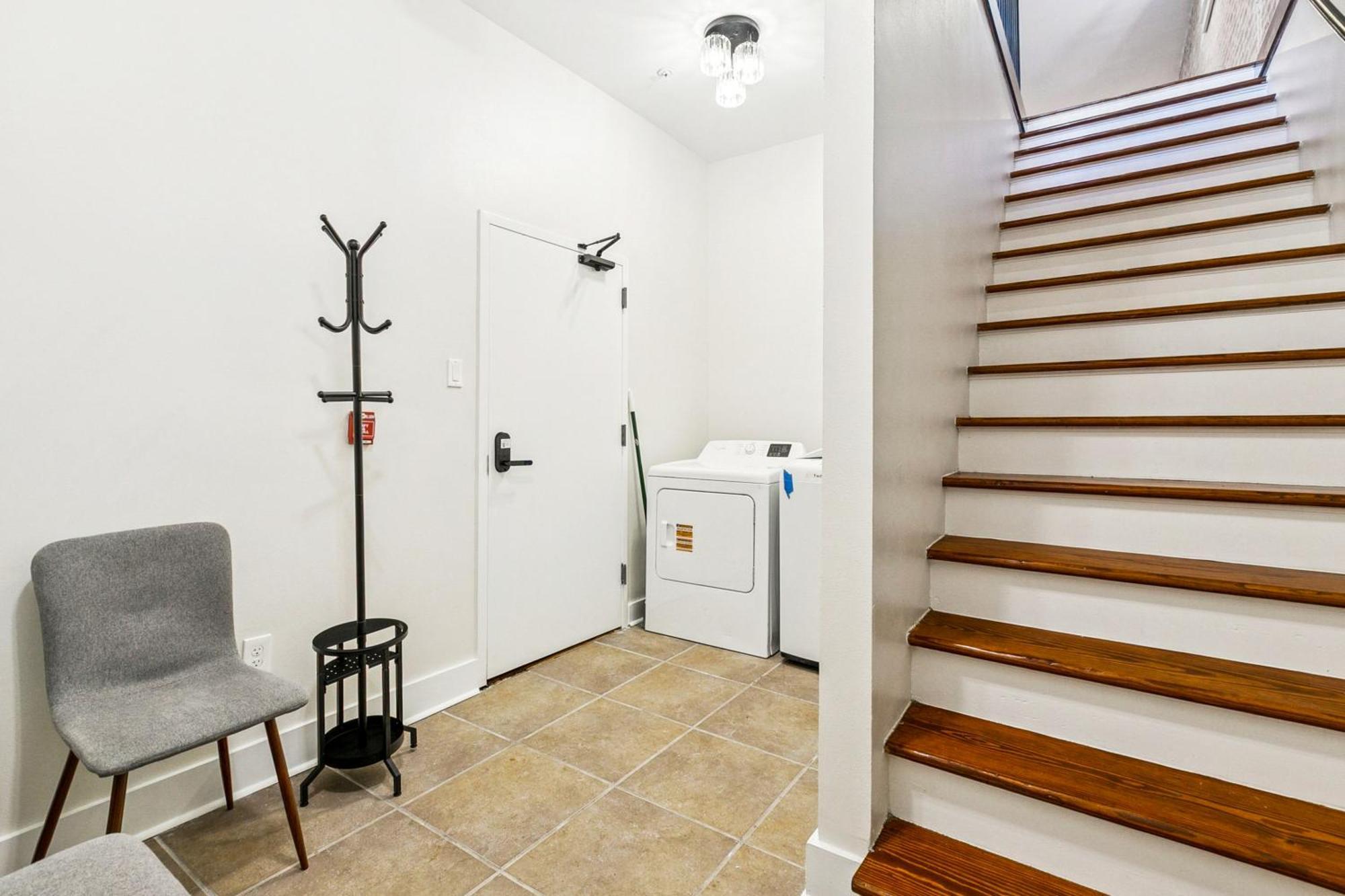 Stylish & Spacious In *