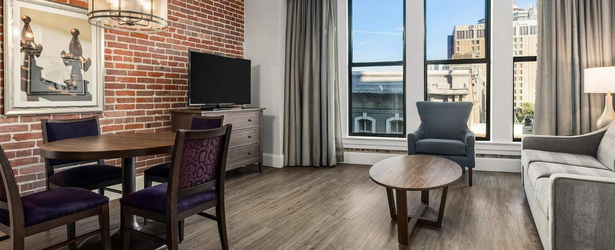 Cute And Cozy Centrally Located Unit * New Orleans