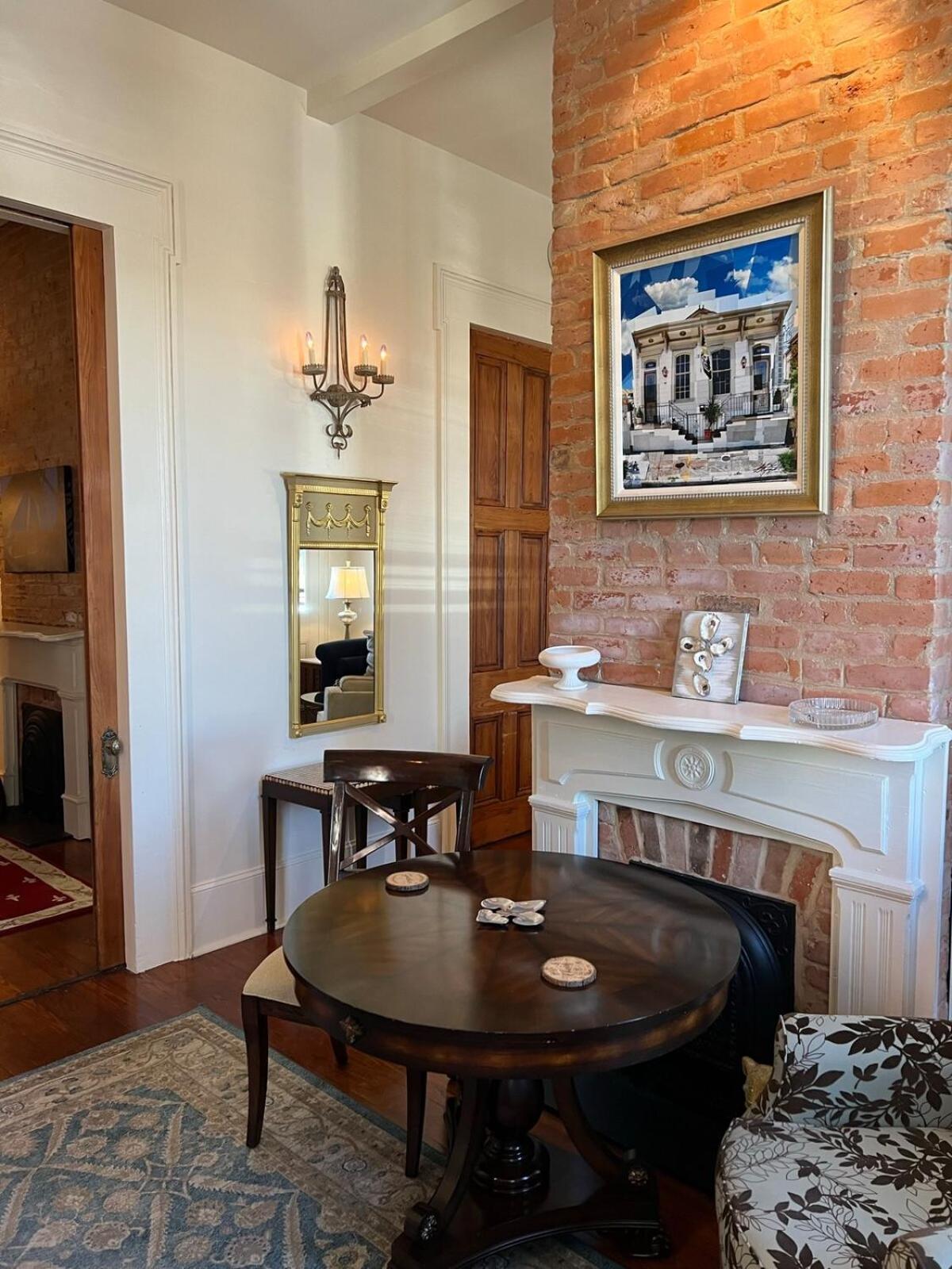 Marigny Has It All, Location & Comfort! Holiday home *