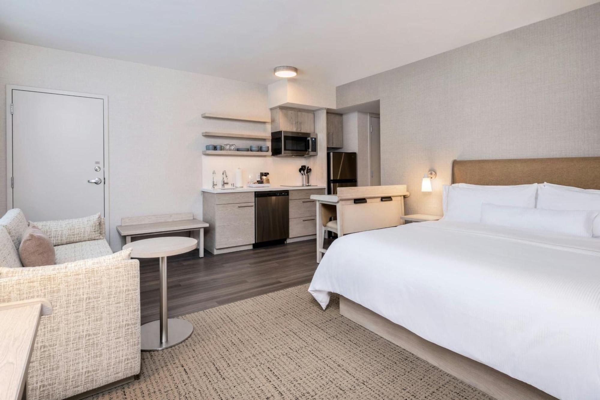 Element Downtown Hotel *