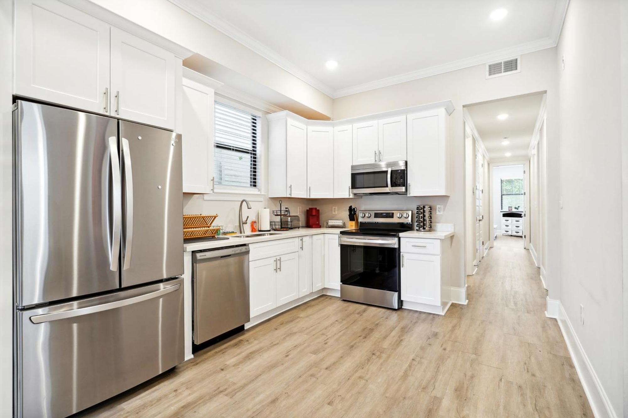 3 Bedroom With Air Conditioner!