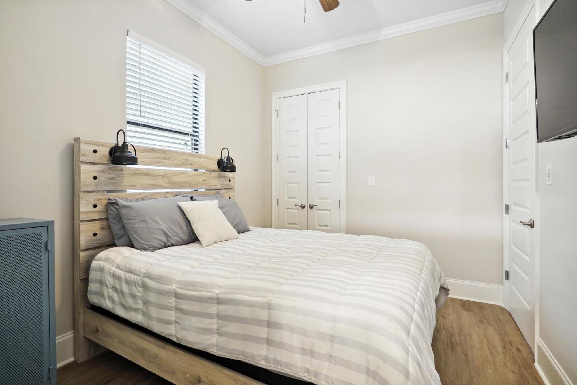 3 Bedroom With Air Conditioner! * New Orleans