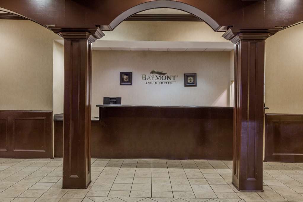 Hotel Trident Inn And Suites