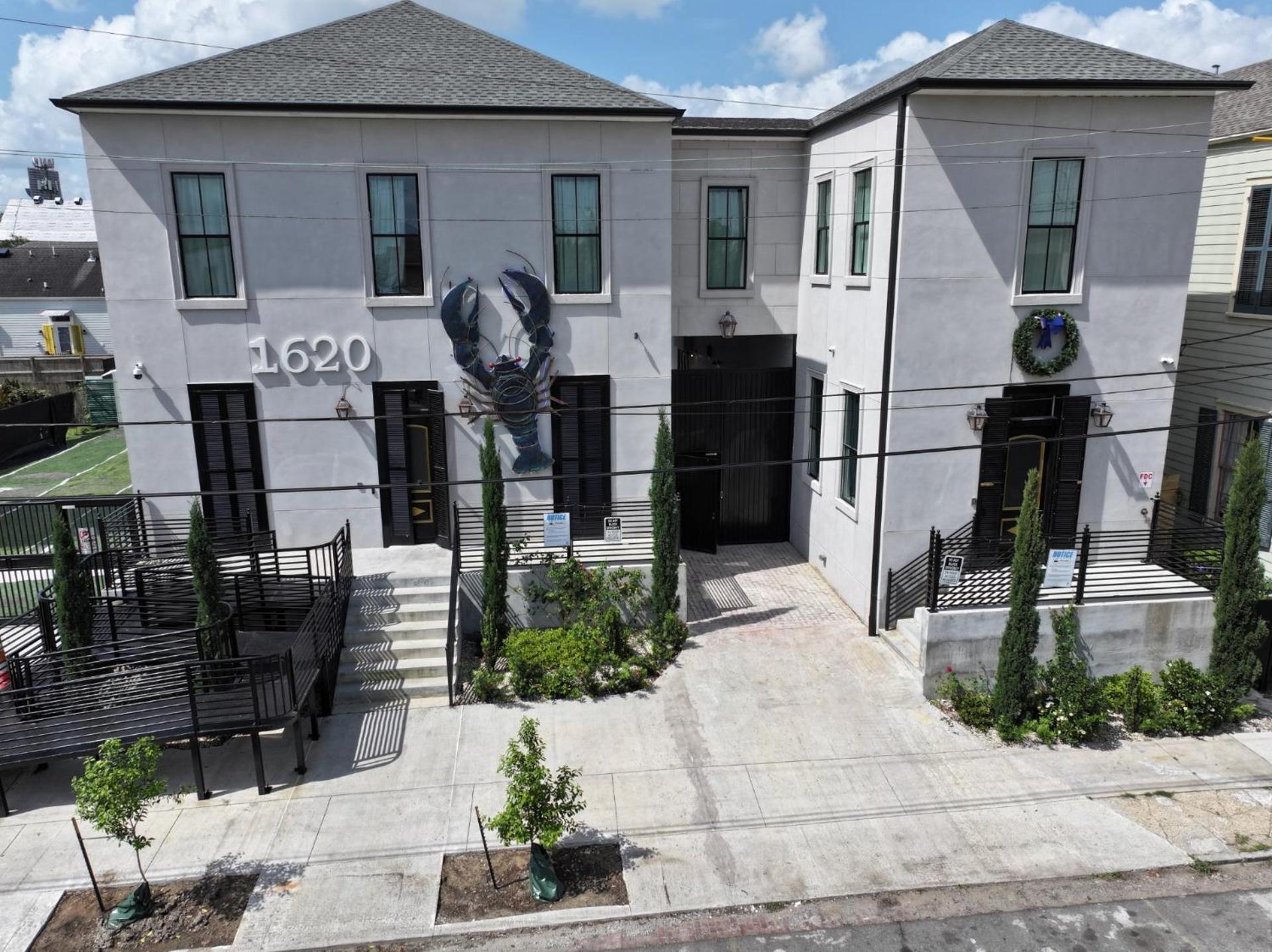 Hotel Blue Crawfish Boutique & Pool Bar 5*