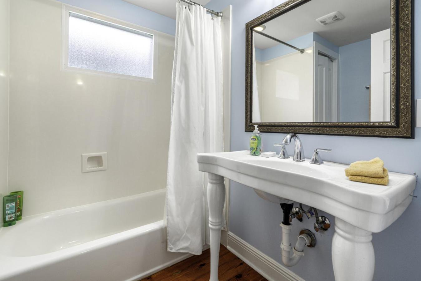 Chic Marigny Retreat Near French Quarter New Orleans