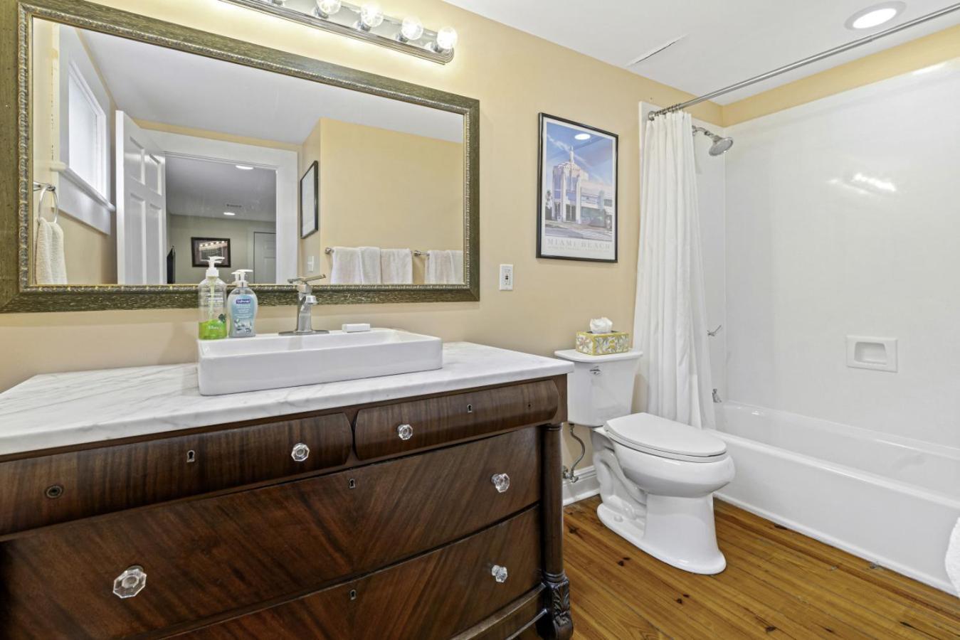 Chic Marigny Retreat Near French Quarter Holiday home