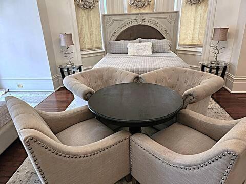 Apartment Walker Mansion On St Charles Ave - Unit 4 New Orleans