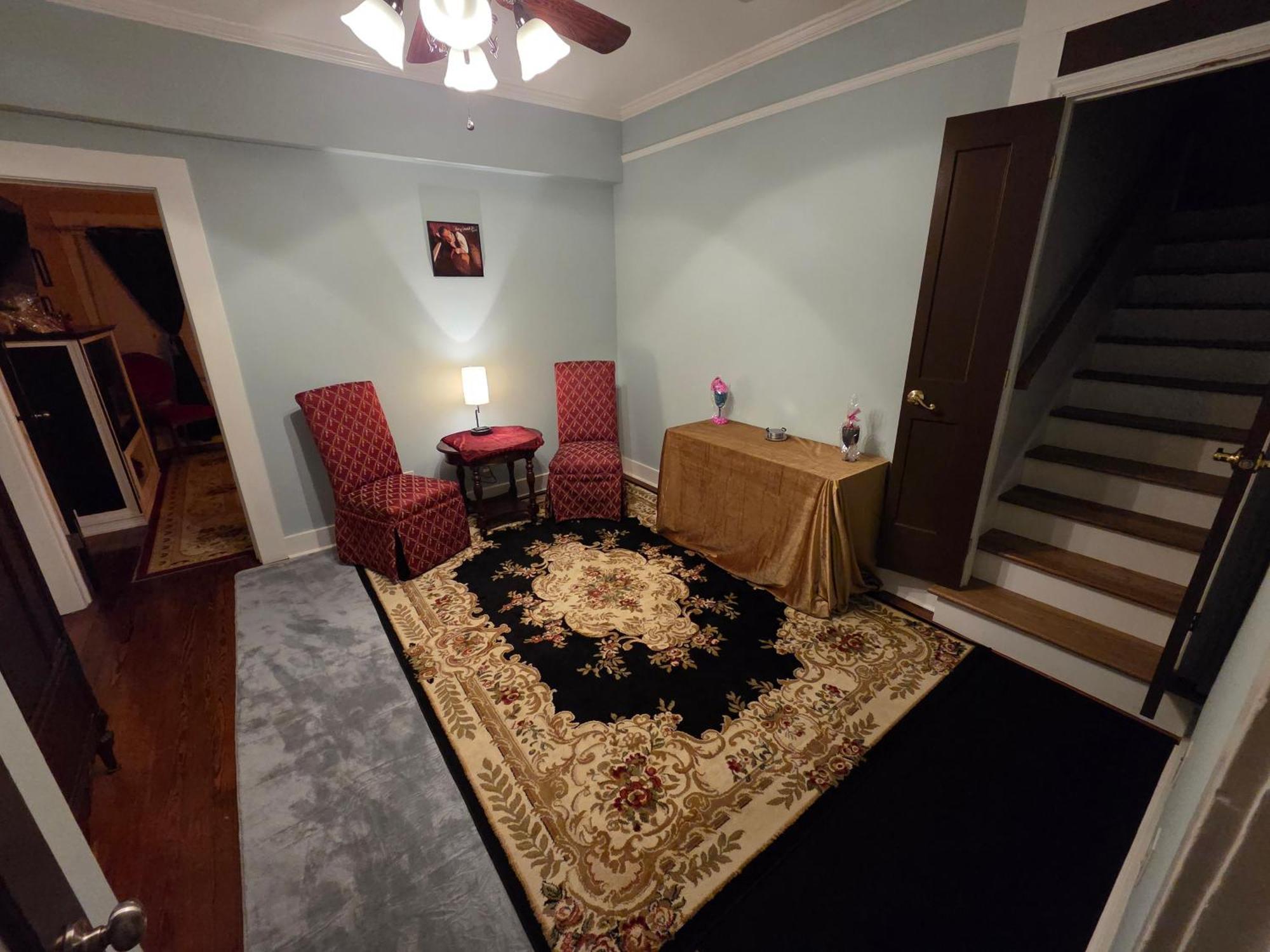 Private Bedroom Bath Sitting & Porch