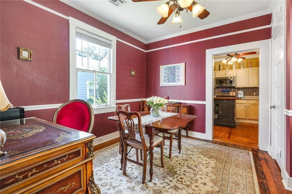 Private Bedroom Bath Sitting & Porch Apartment