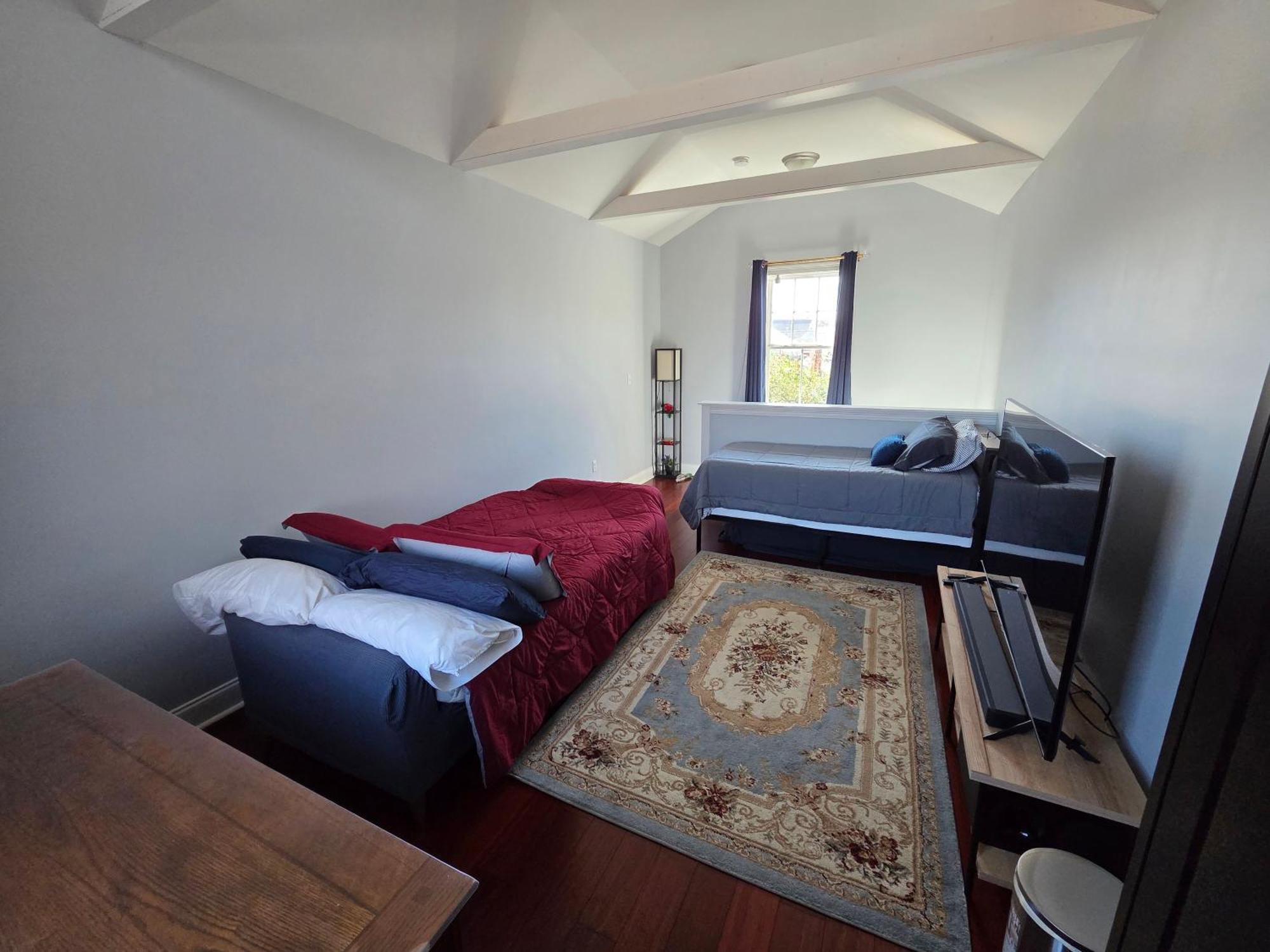 Apartment Private Bedroom Bath Sitting & Porch *