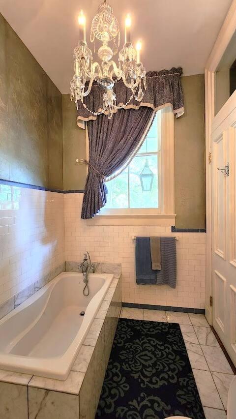 Walker Mansion On St Charles Ave - Unit 4 Apartment New Orleans