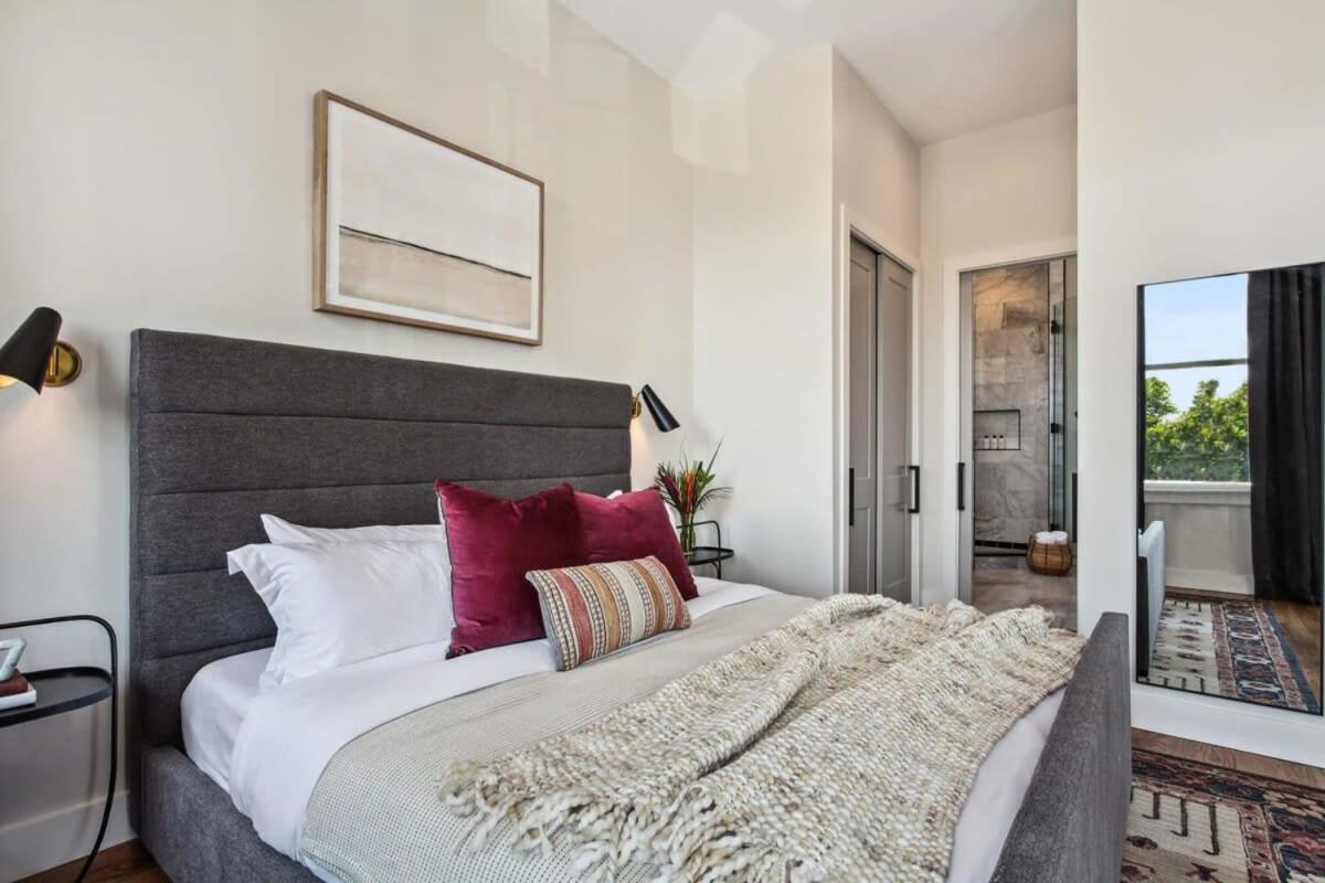 Gorgeous Grand With Heated Pool *