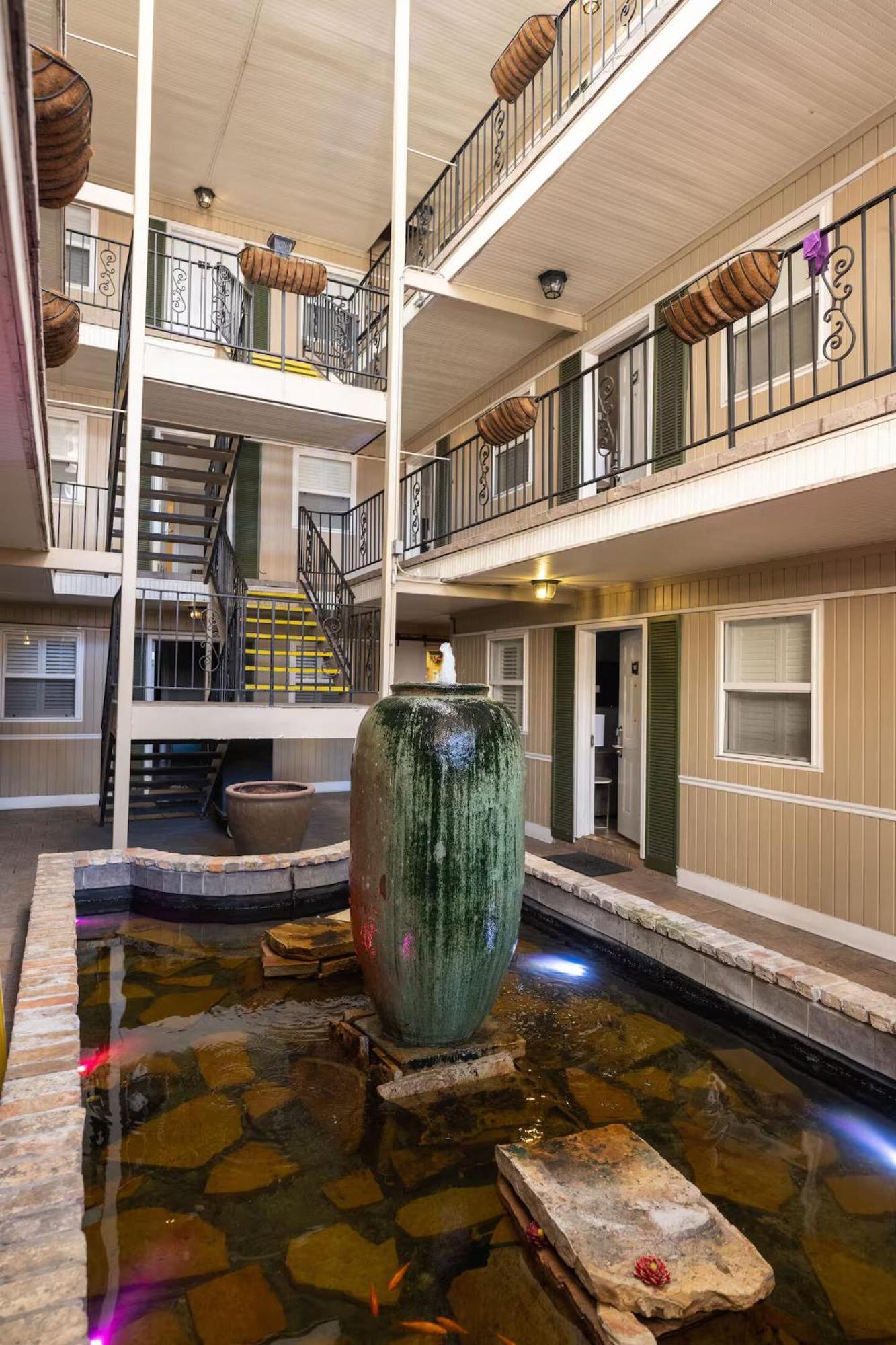 Aparthotel Elegant 1br W Pool & Hot Tub On Frenchmen St