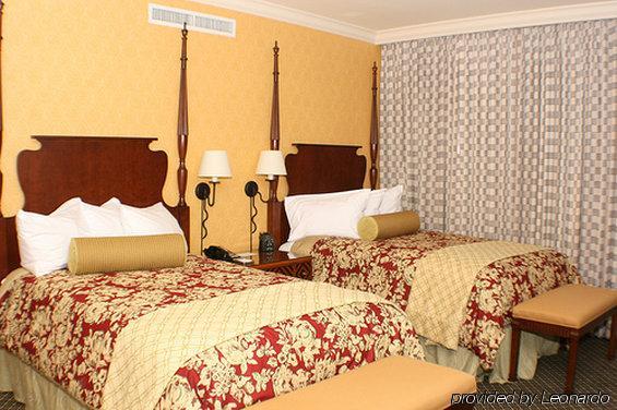 Hotel Hilton / St. Charles Avenue 4*