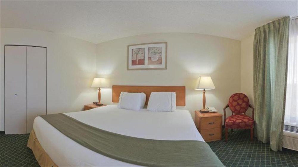 Hotel Express East By Ihg