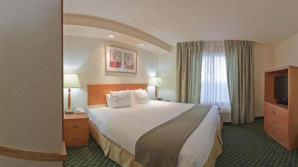 Express East By Ihg Hotel New Orleans
