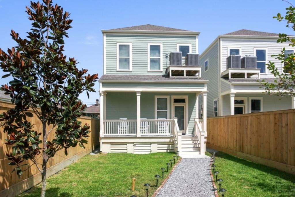 Spacious Southern Louisiana Escape Near Street Car *