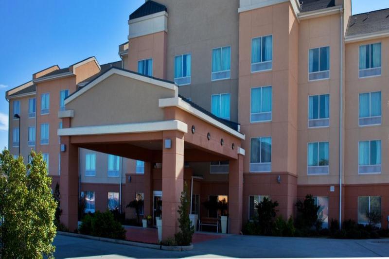 Express East By Ihg Hotel New Orleans