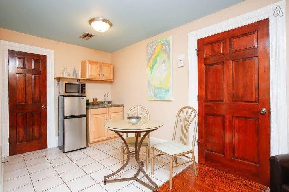 Bed & Breakfast Balcony New Orleans