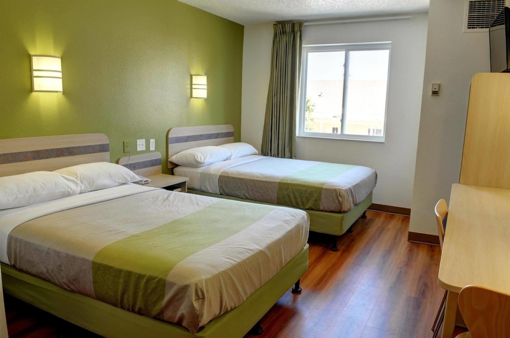 Hotel Motel 6-New Orleans, La