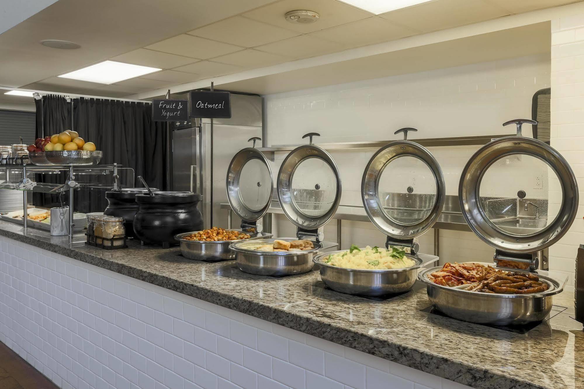 Embassy By Hilton Convention Center