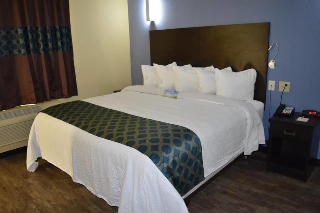 Hotel Days By Wyndham Pontchartrain