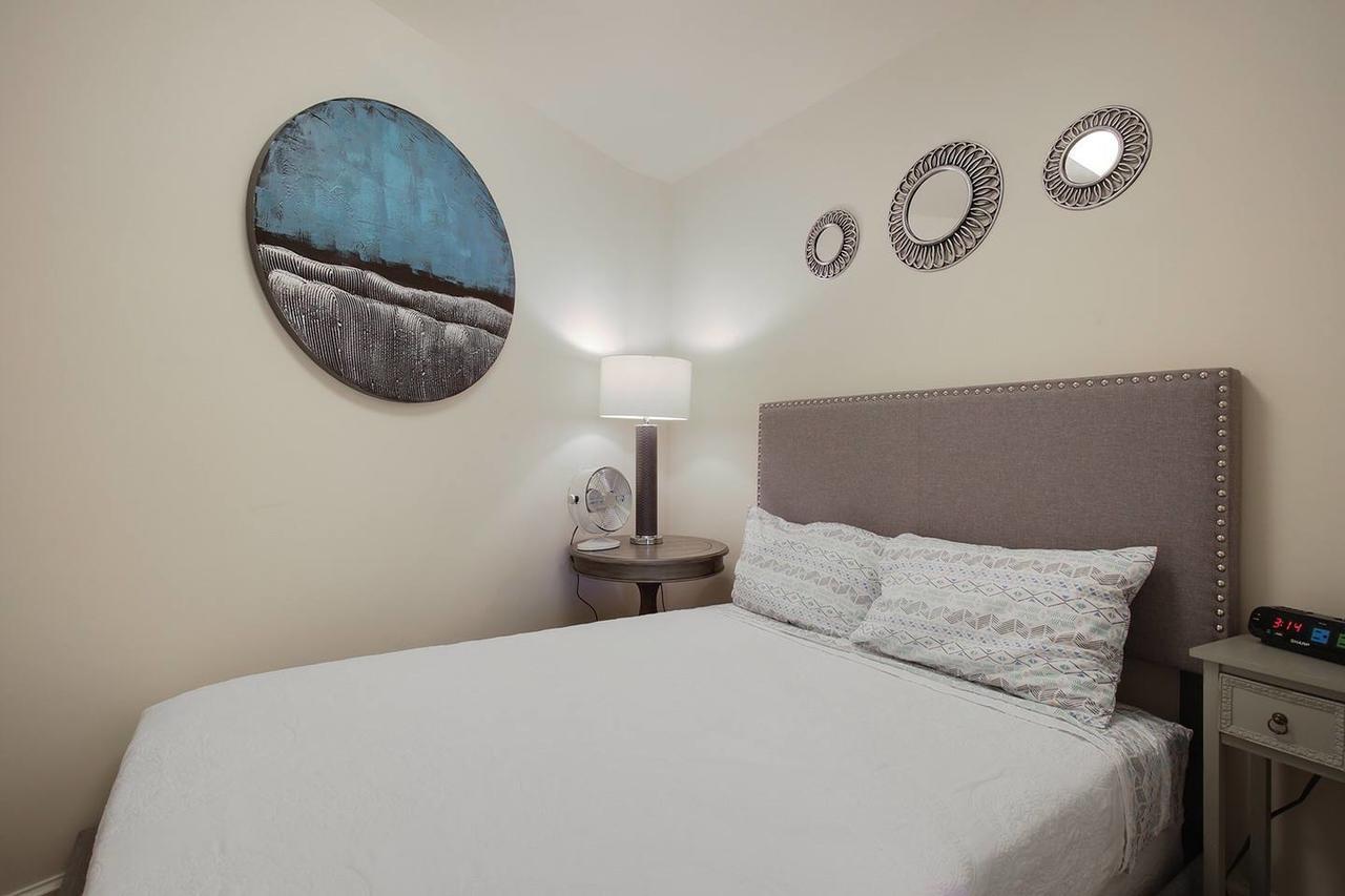 New 2bdrm Dtown Canal St Bourbon St #1218