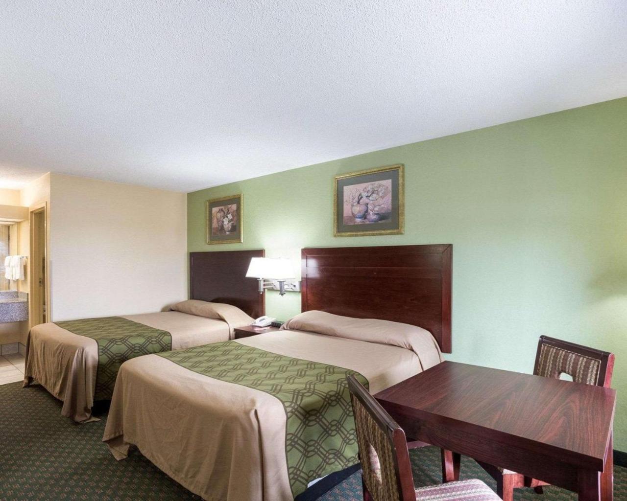 Hotel Rodeway & Gentilly 2*