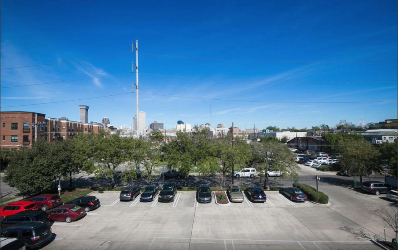 Spacious 3br Luxury Penthouse With Balcony Apartment New Orleans